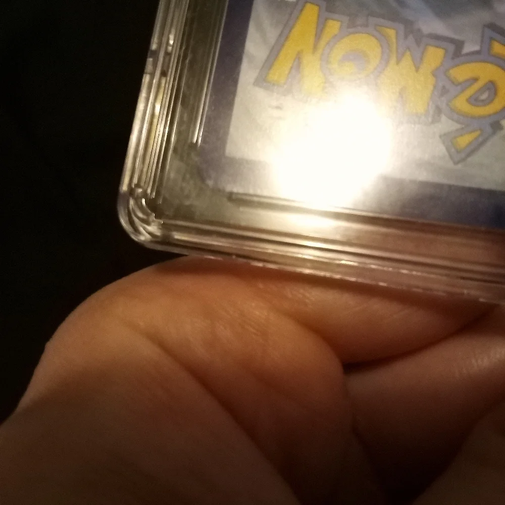 Pokemon 2020 Aegislash V #126/185 Vivid Voltage Holo CGC 8 Near Mint/Mint